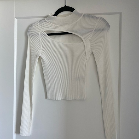 Babaton long sleeve cut out - Picture 1 of 7